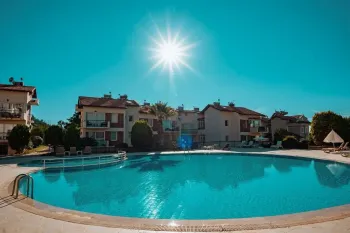 Ovacık'ta üst düzey tatil kompleksi içinde eşyalı daire